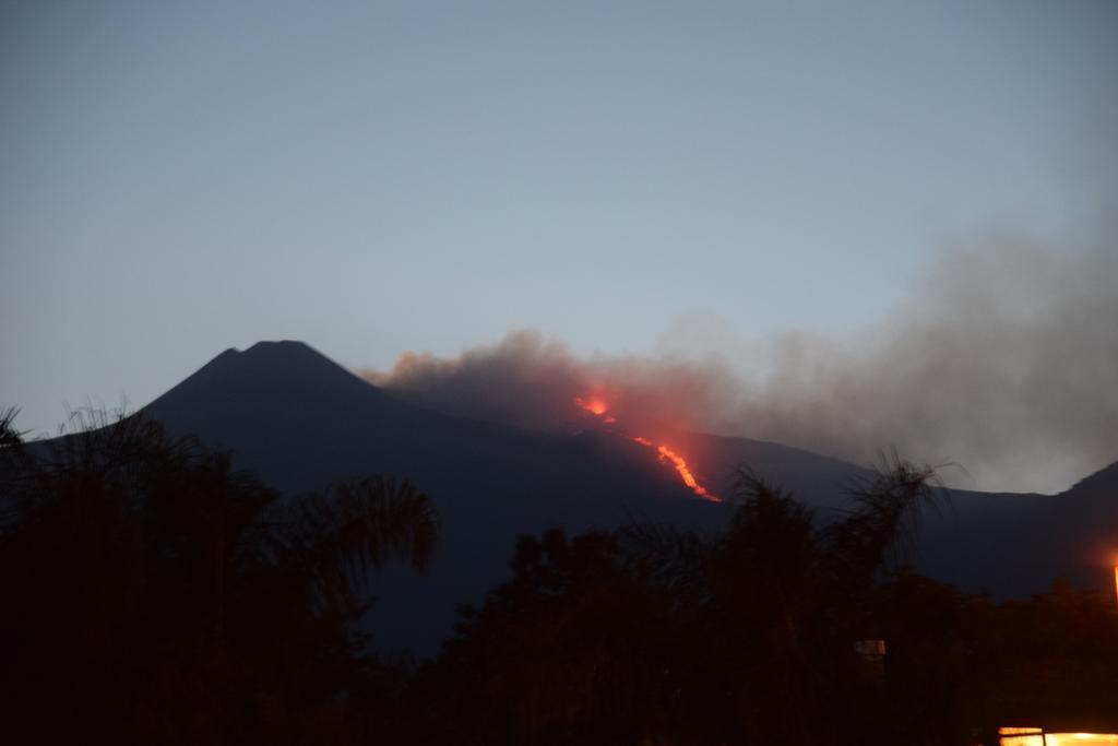 Le Case Di Bacco Santa Venerina Exteriör bild